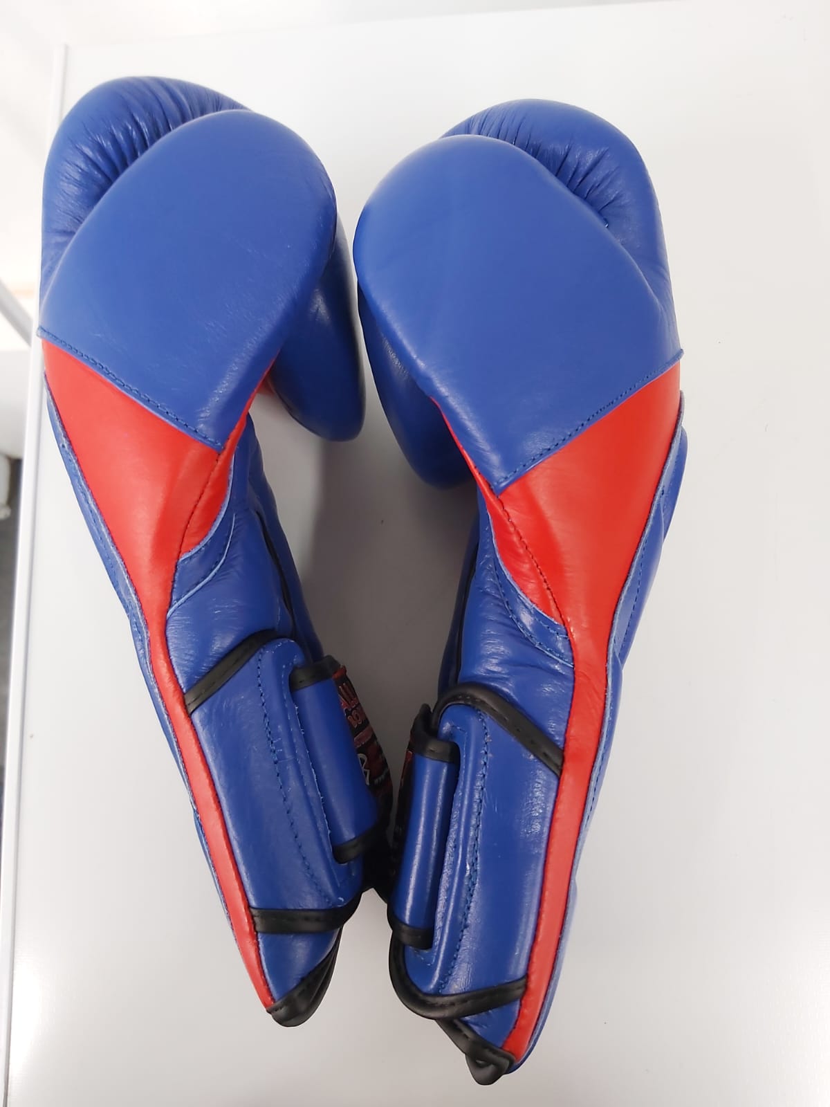 GALLANT BOXING GLOVES COWHIDE LEATHER FOR COMPETITION WRIST SUPPORT - Image 3